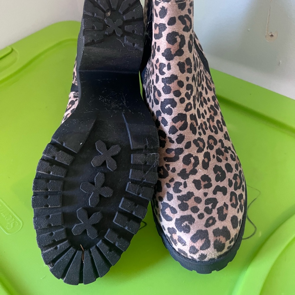 🇺🇸 Leopard Print Ankle Boots - Picture 3 of 4
